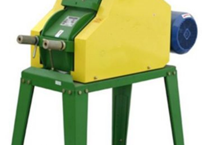 Плющилка зерна Атлас (Польша)