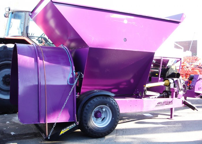 Упаковать зерно в рукав используя упаковщик Murska Bagger 