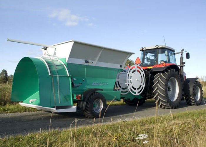 Технология закладки навоза или помета, в полиэтиленовые рукава